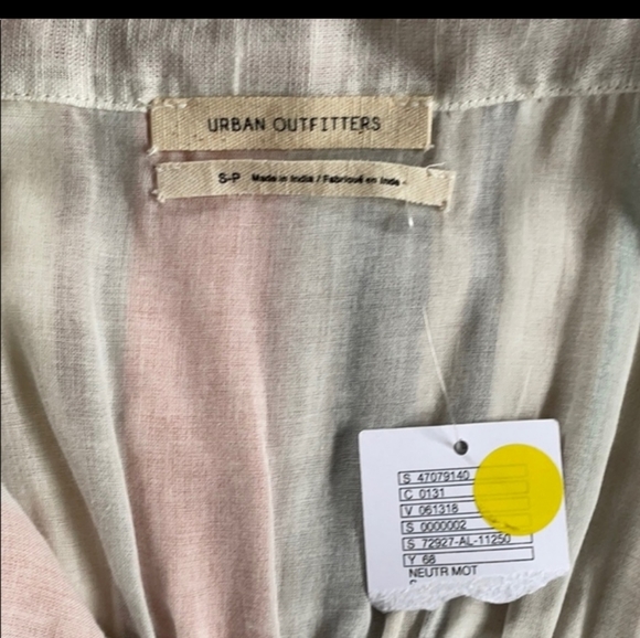Urban Outfitters. Striped Jumpsuit. Size Small - Picture 7 of 8